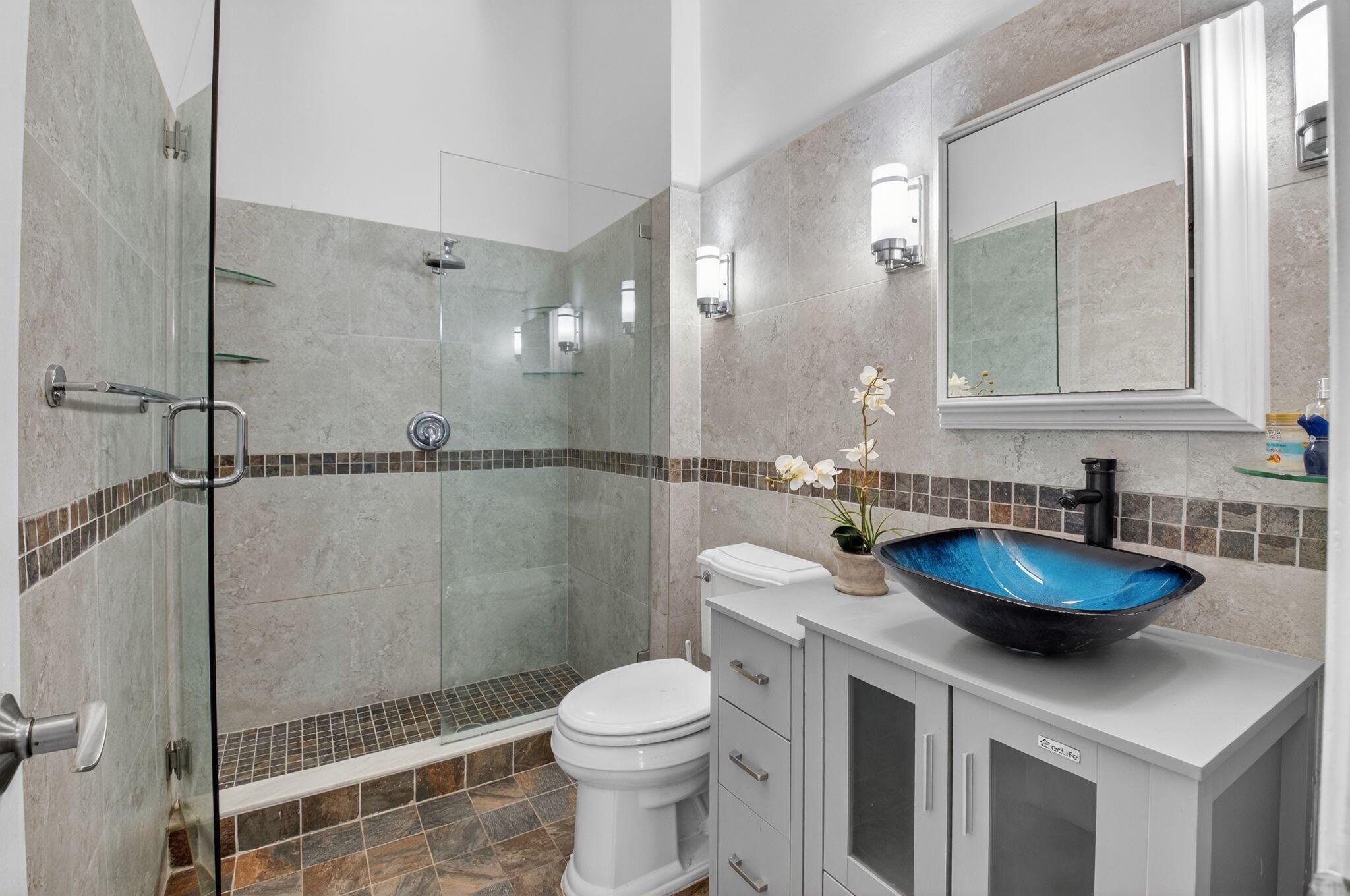 RAINBERRY LAKE - Residential