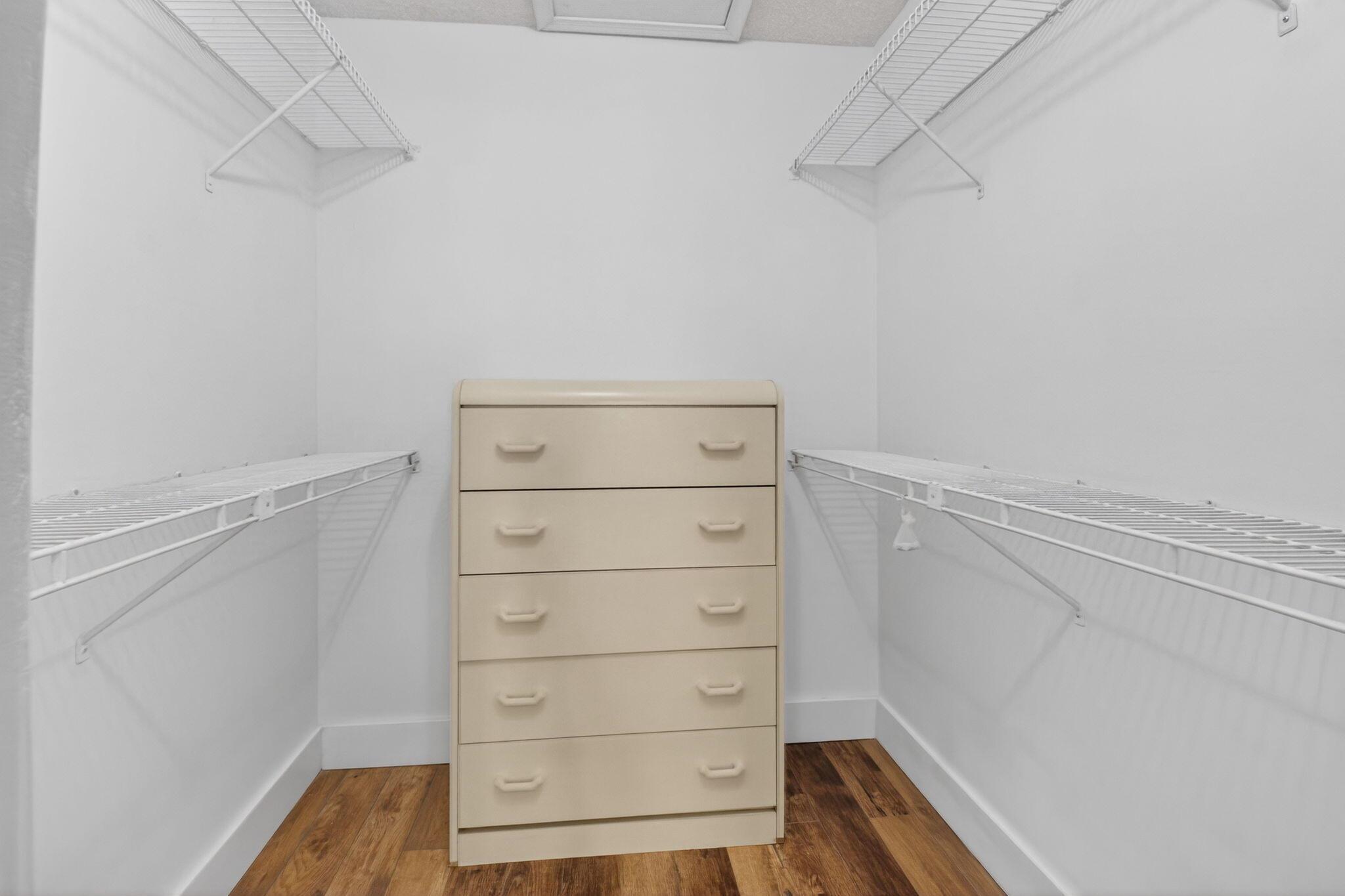 RAINBERRY LAKE - Residential