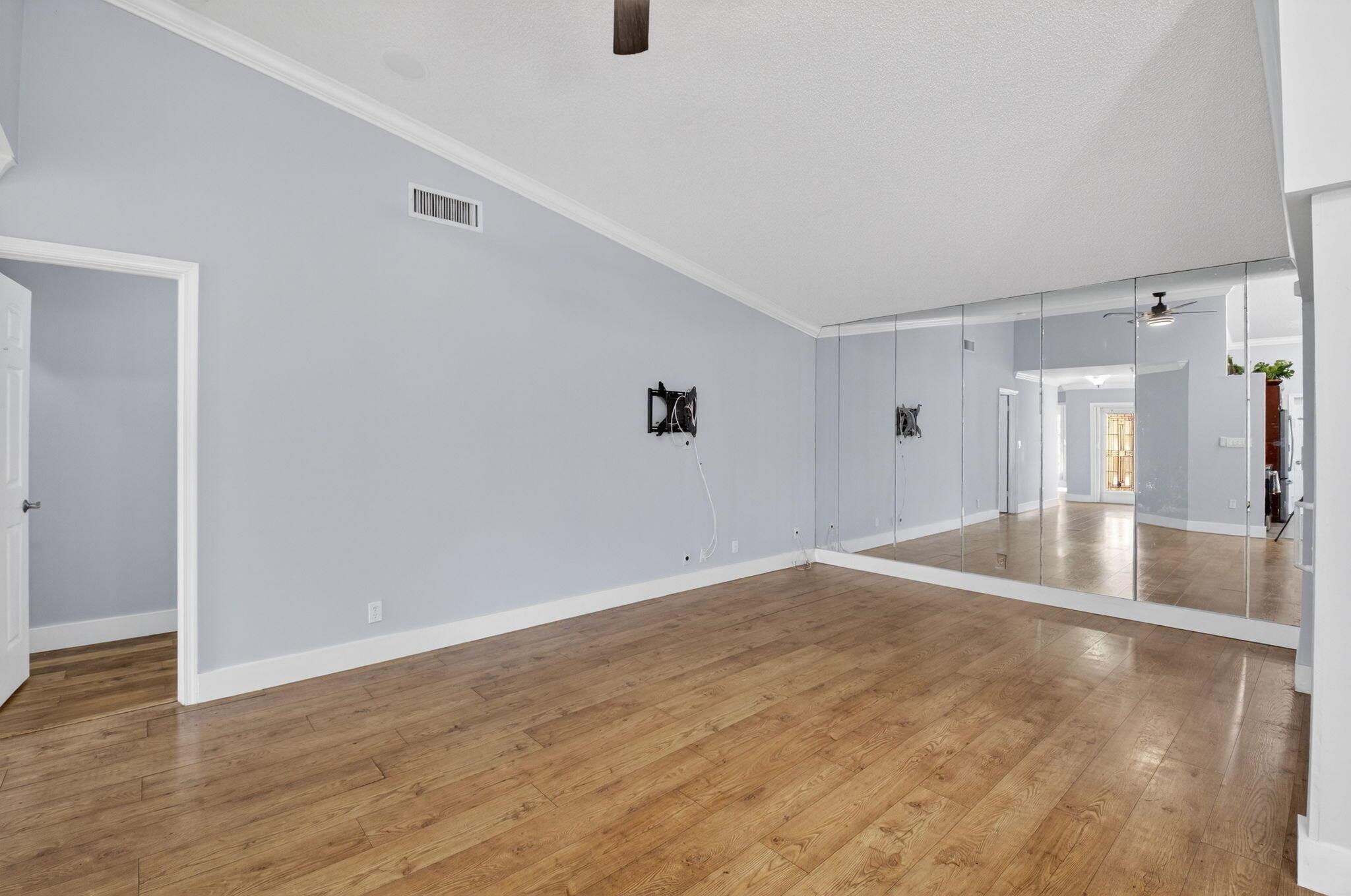 RAINBERRY LAKE - Residential