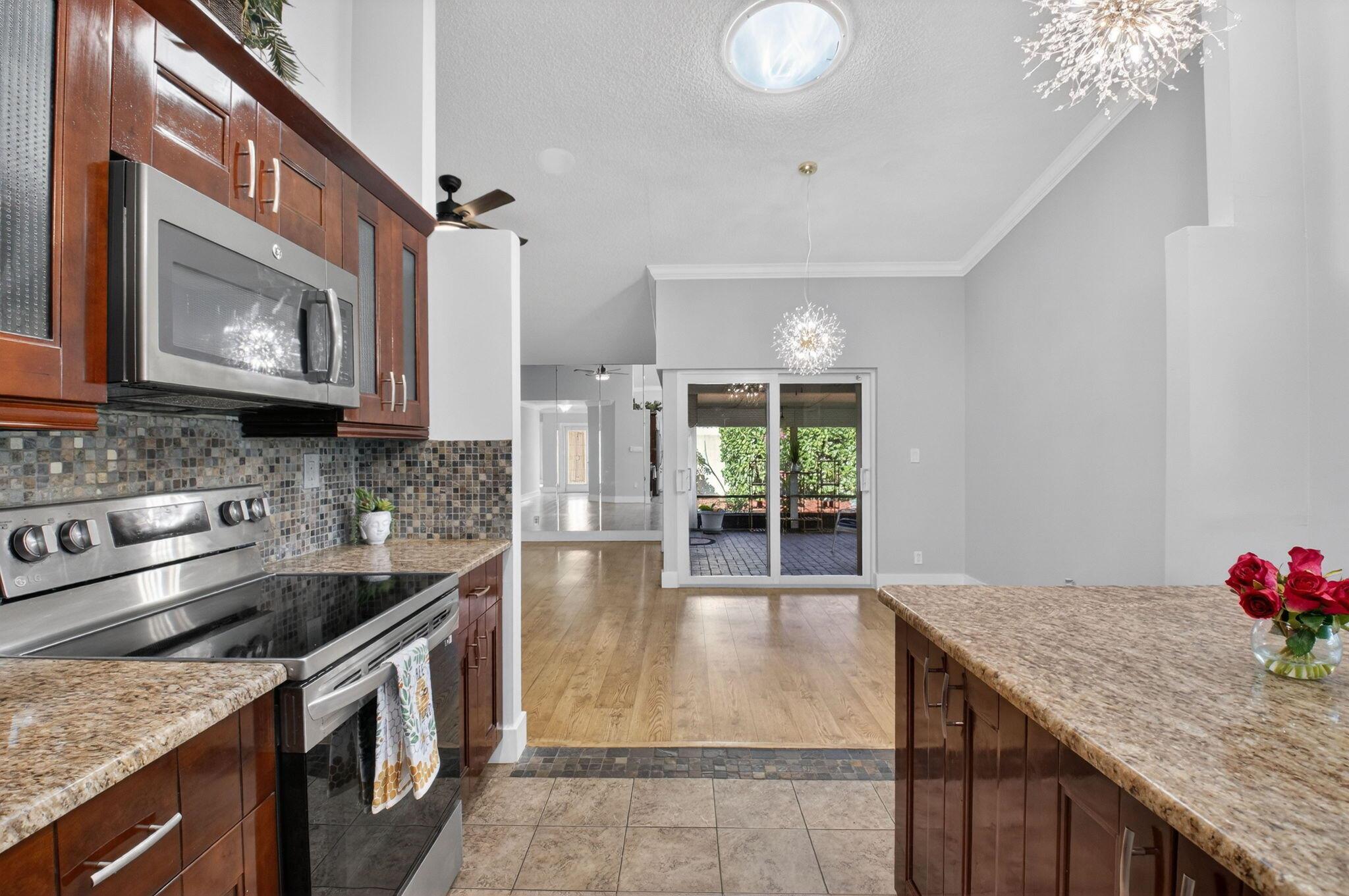 RAINBERRY LAKE - Residential