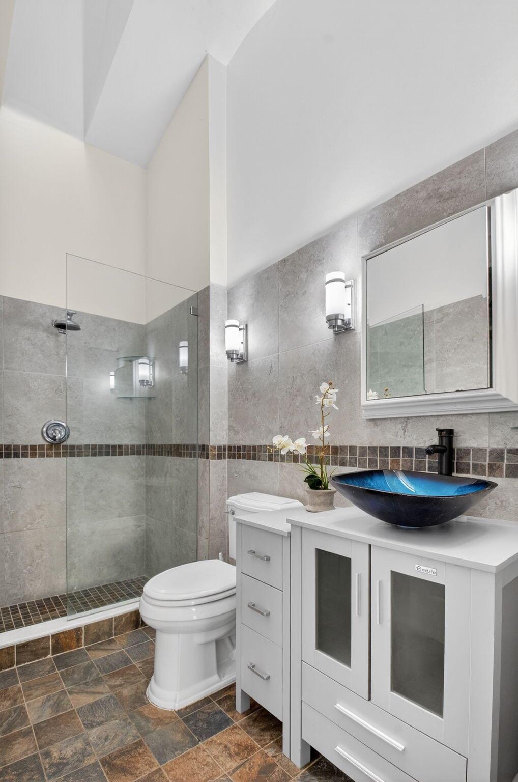 RAINBERRY LAKE - Residential