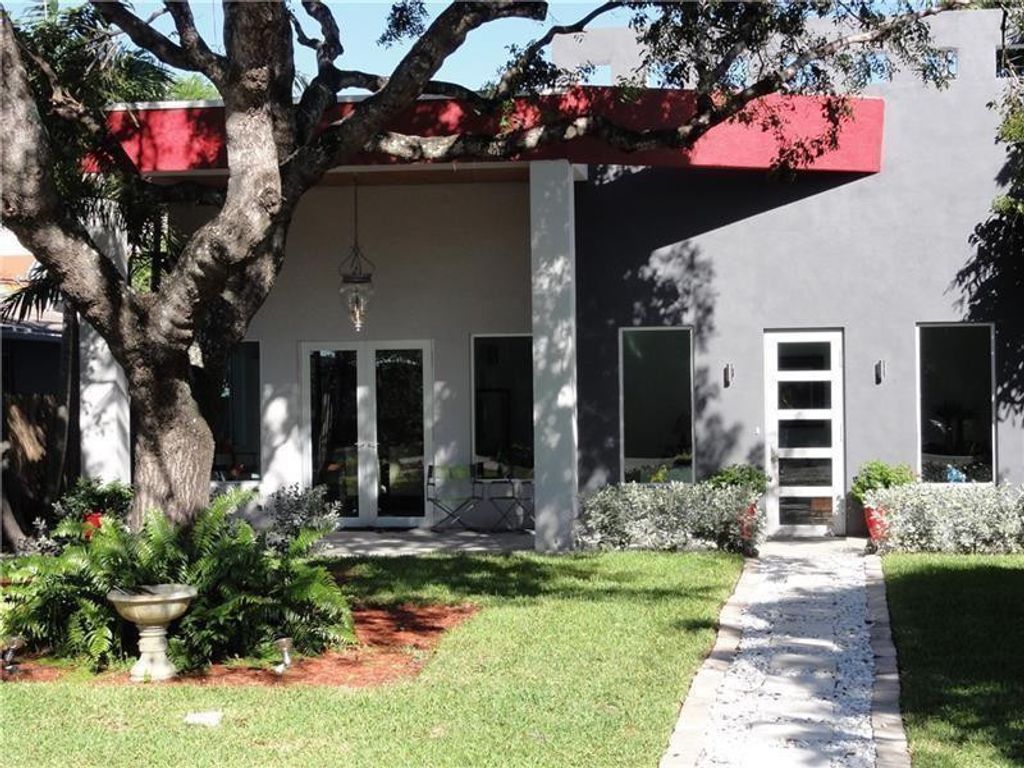 Photo of 843 NE 22nd Drive, Wilton Manors, FL 33305 (MLS # F10539199)