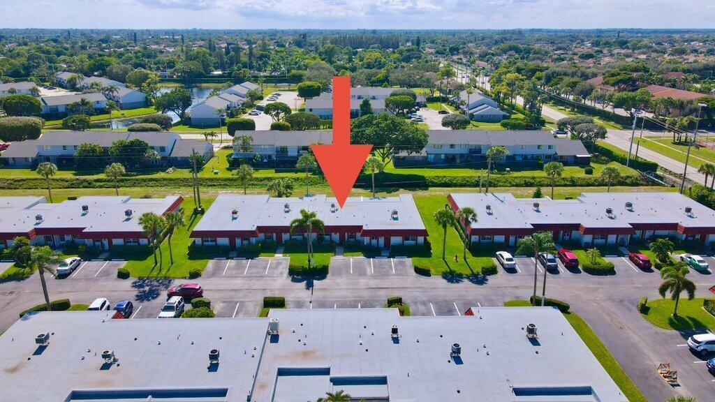 CRESTHAVEN TOWNHOMES SEC 4 CONDO - Residential