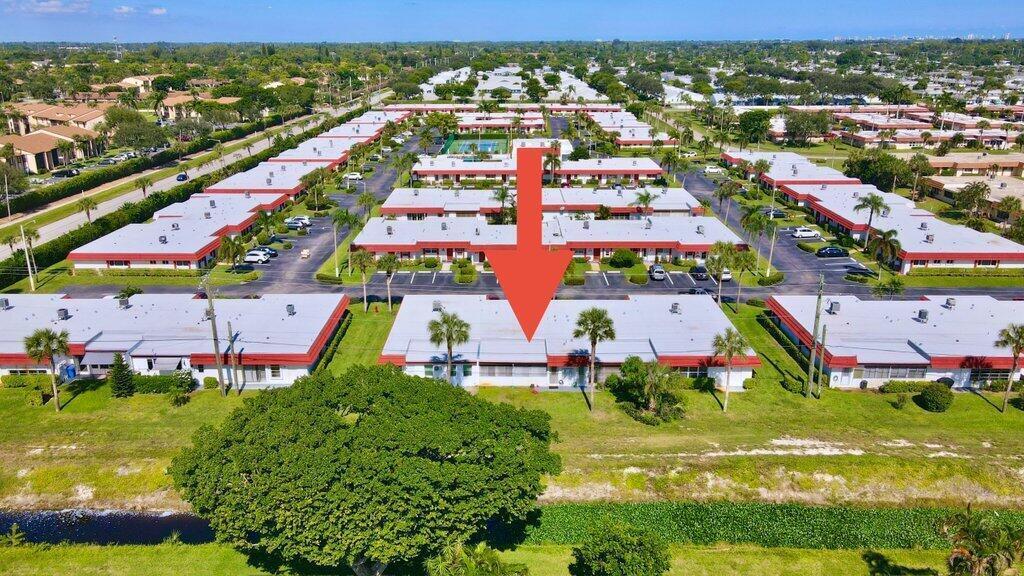 CRESTHAVEN TOWNHOMES SEC 4 CONDO - Residential