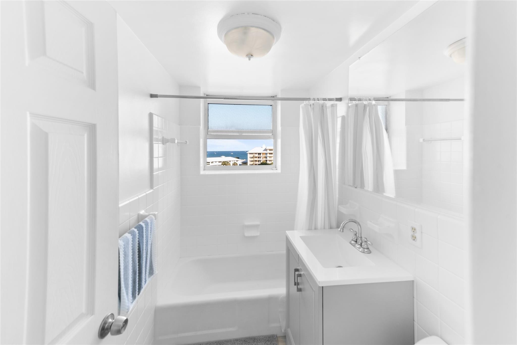 Breakwater Towers Co-Op - Residential