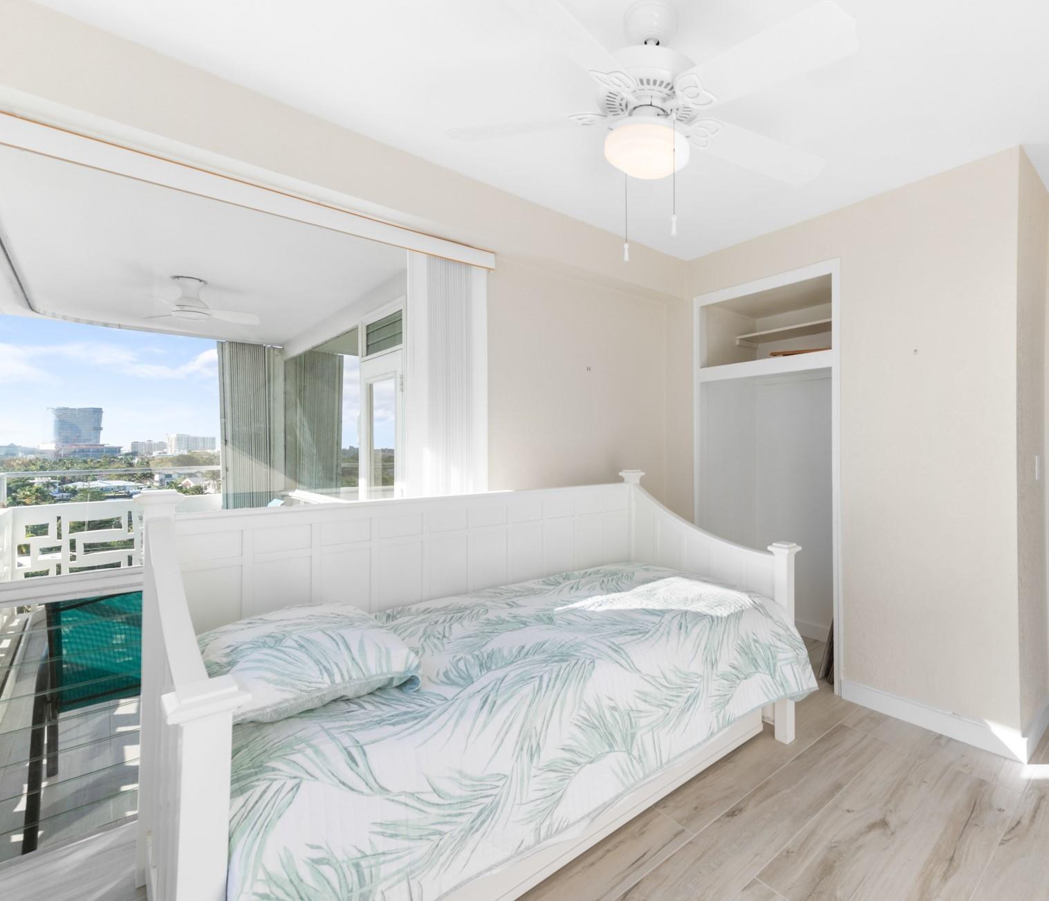 Breakwater Towers - Residential