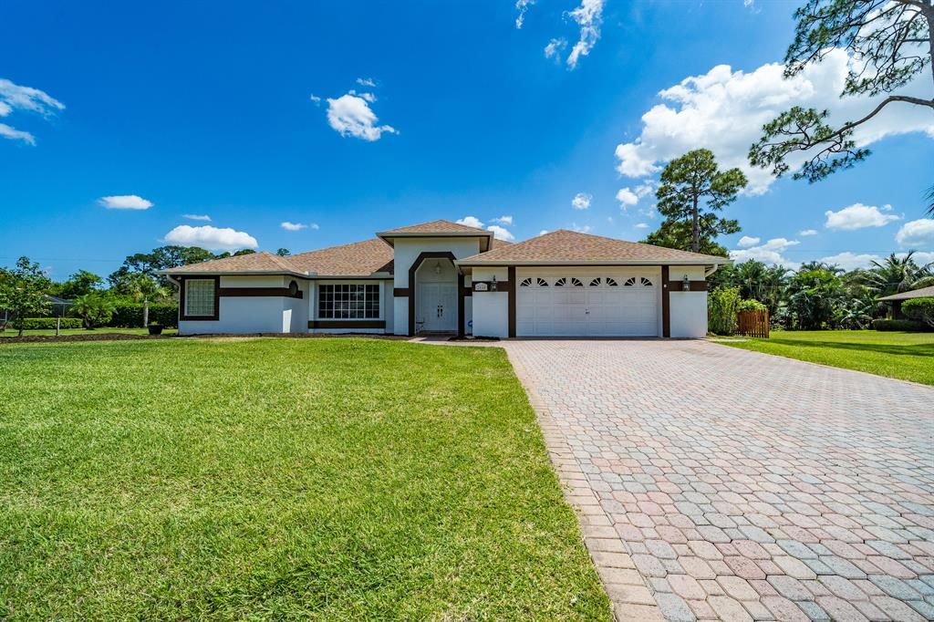 Photo of 2048 SW Lance Avenue, Port Saint Lucie, FL 34953 (MLS # R10796270)