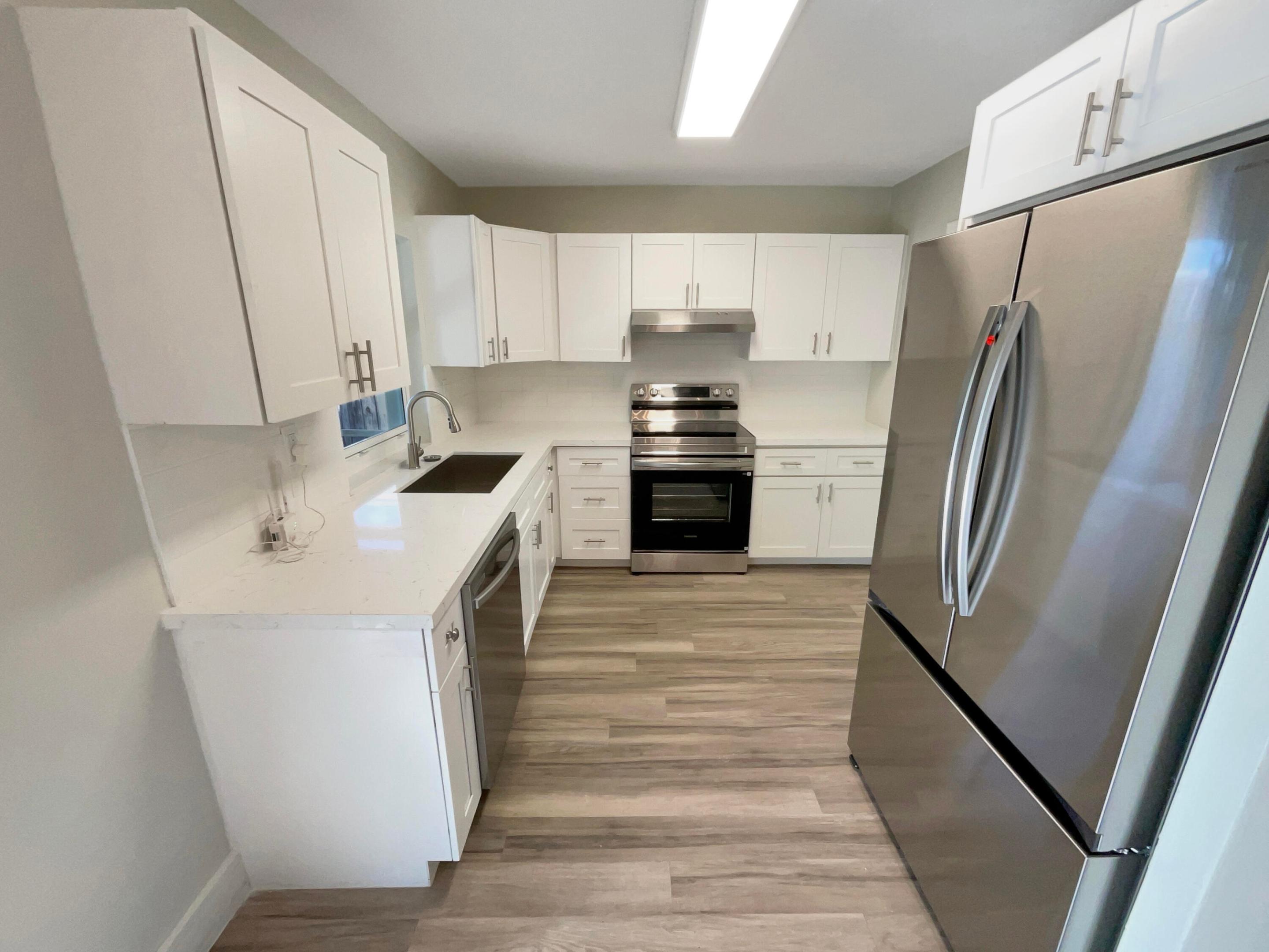 3765 NE 12th Terrace