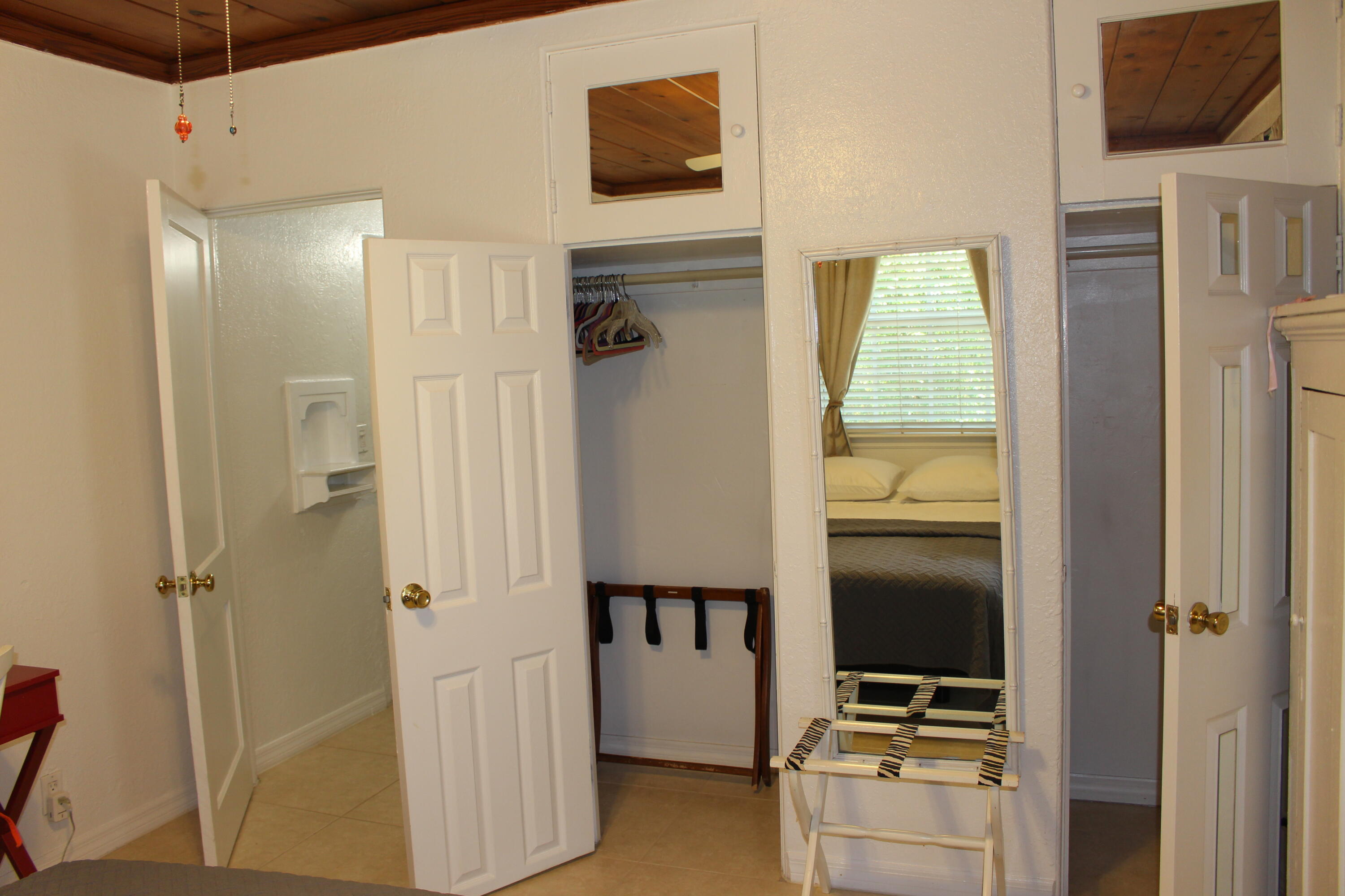 GULFSTREAM ESTATES 2 - Residential Lease