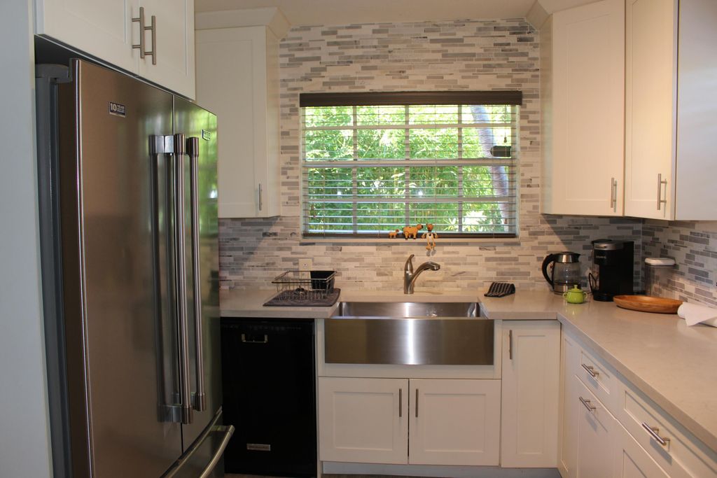 Photo of 225 Gulfstream Boulevard, Boynton Beach, FL 33435 (MLS # B26026286)