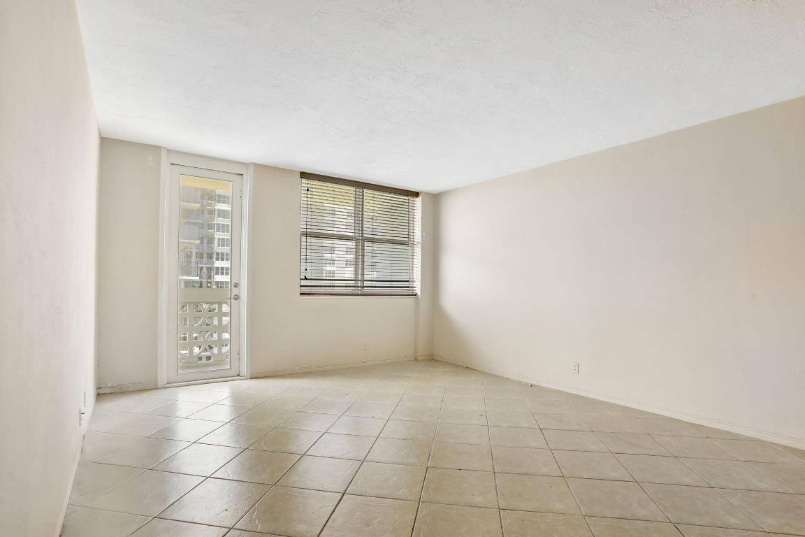 4250 Galt Ocean Drive 11c