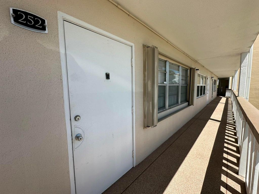 Photo of 252 Southampton C, West Palm Beach, FL 33417 (MLS # R11135084)