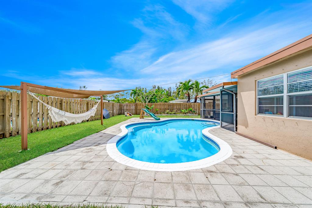 HOLIDAY CITY - Residential