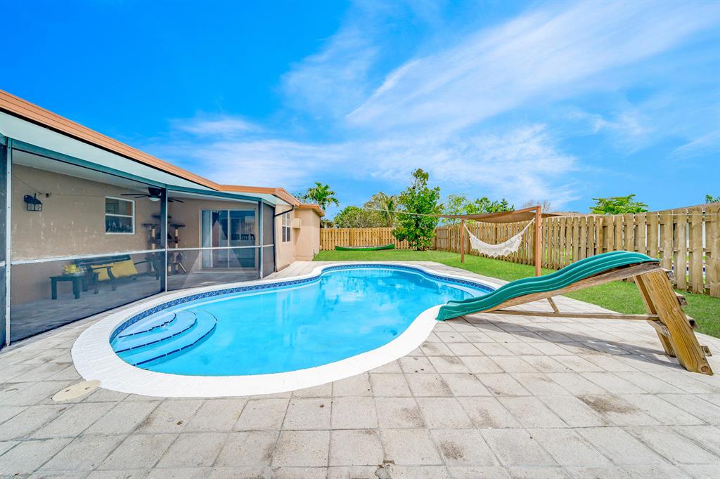 HOLIDAY CITY - Residential