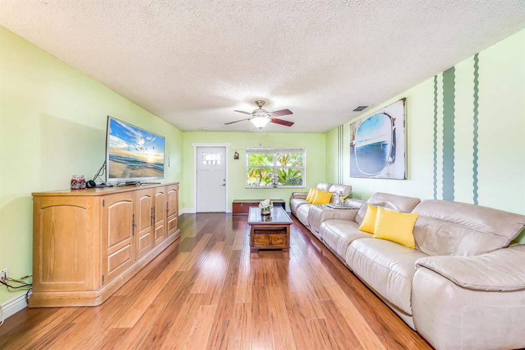 HOLIDAY CITY - Residential