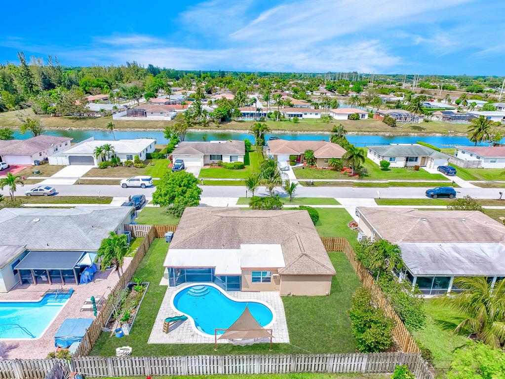 HOLIDAY CITY - Residential