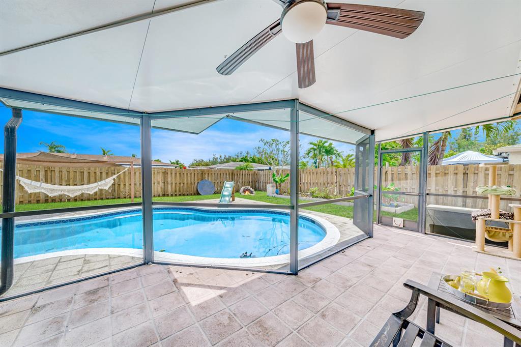 HOLIDAY CITY - Residential