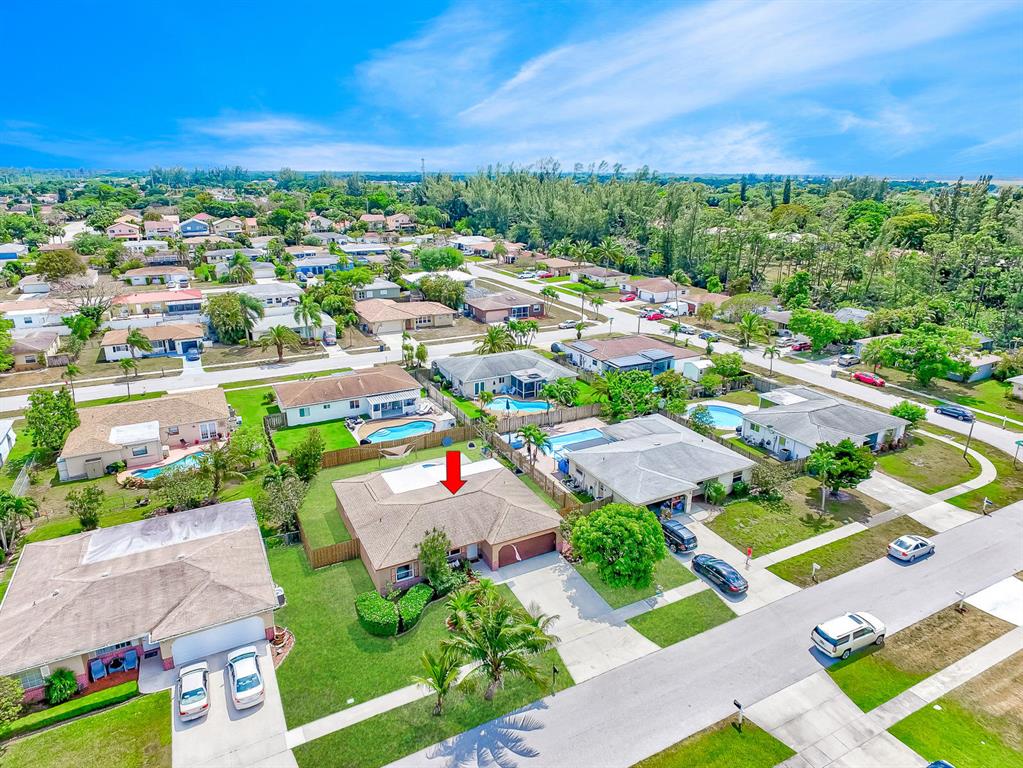 HOLIDAY CITY - Residential