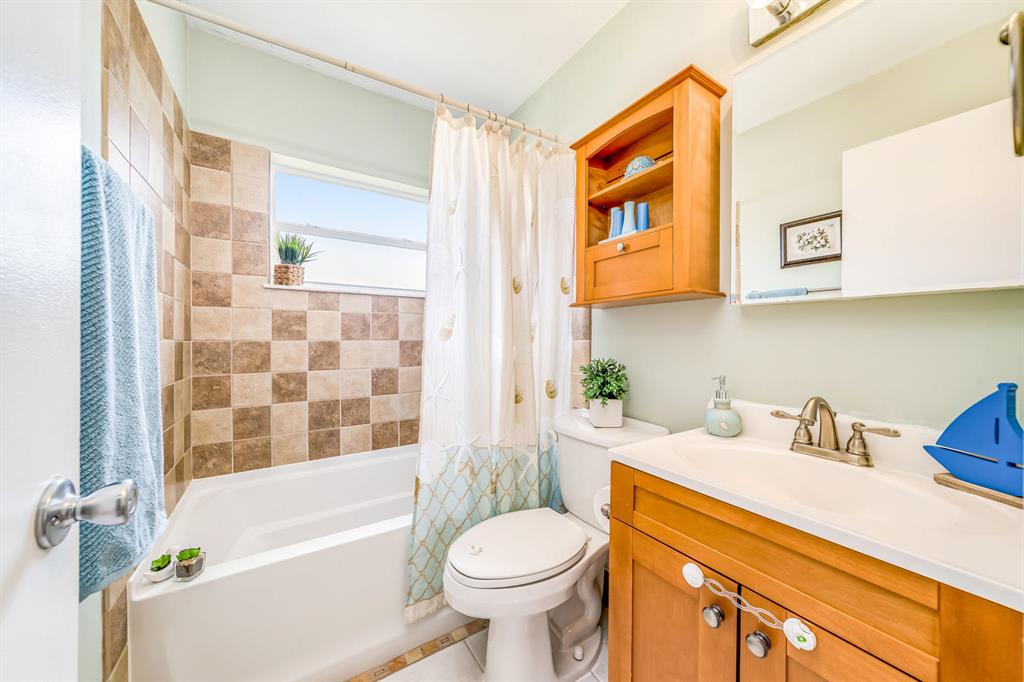 HOLIDAY CITY - Residential