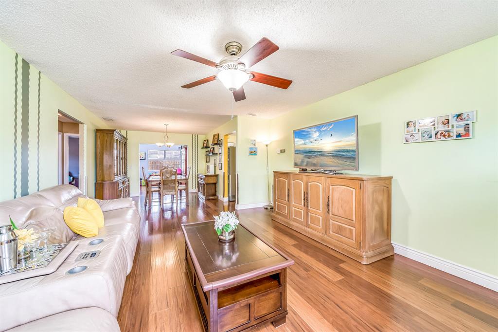 HOLIDAY CITY - Residential