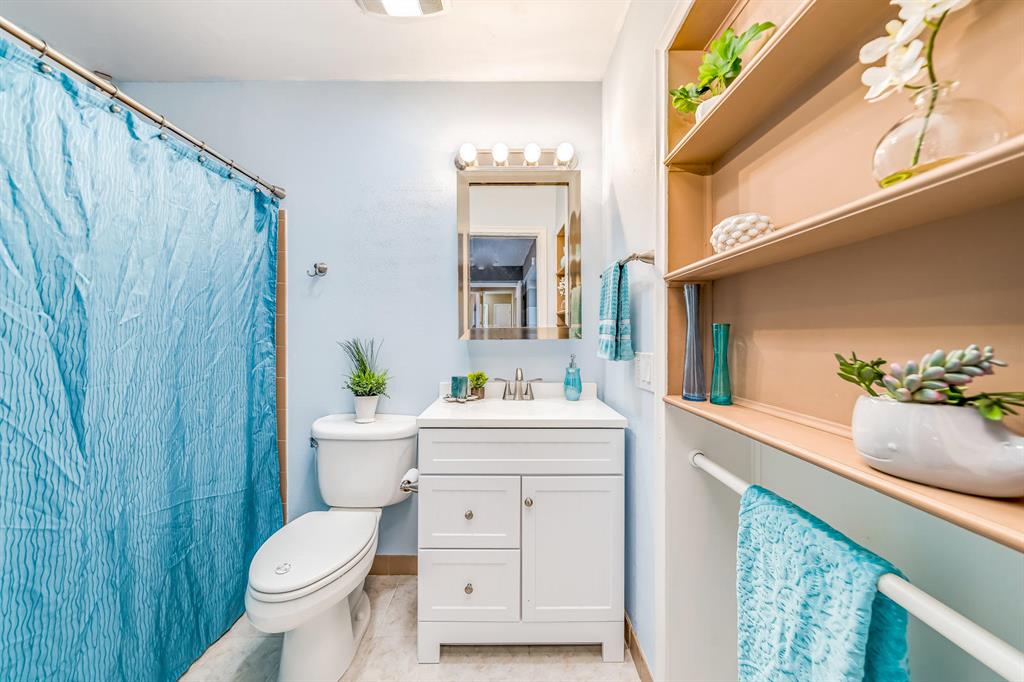 HOLIDAY CITY - Residential