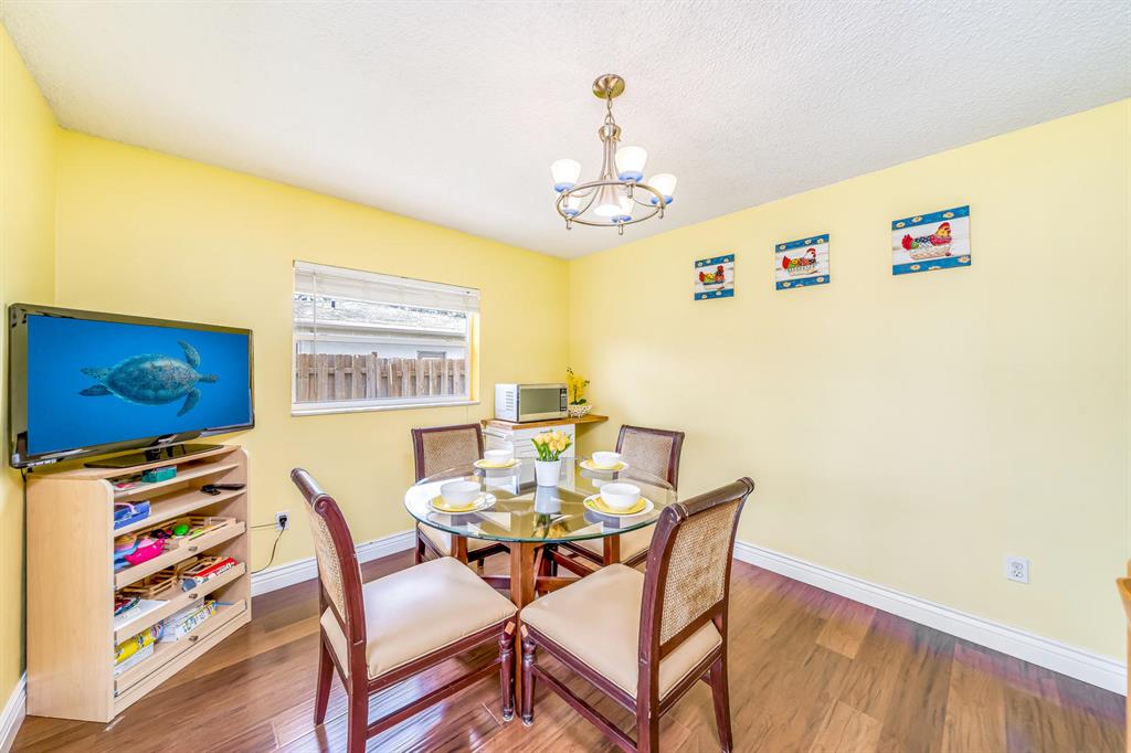 HOLIDAY CITY - Residential