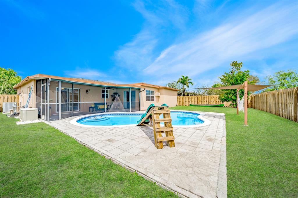 HOLIDAY CITY - Residential