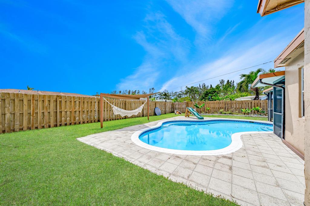 HOLIDAY CITY - Residential