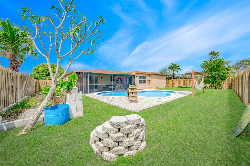 HOLIDAY CITY - Residential