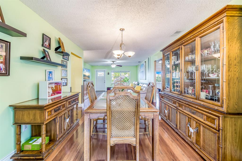 HOLIDAY CITY - Residential