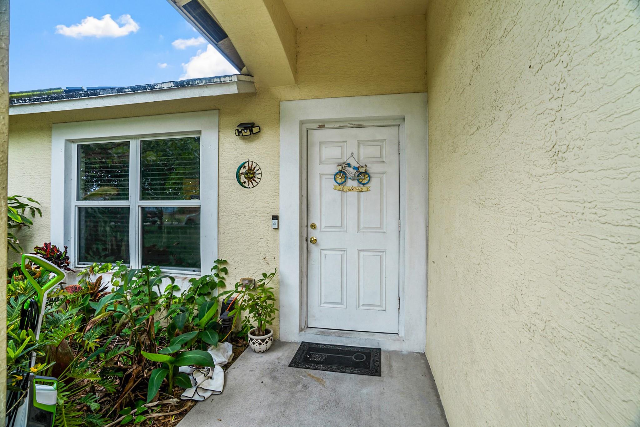 Property Search 192 NE Caprona Ave