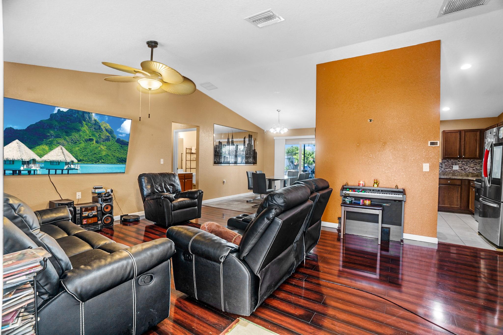 Property Search 192 NE Caprona Ave