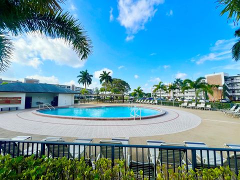 2038 Hythe C Boca Raton FL 33434