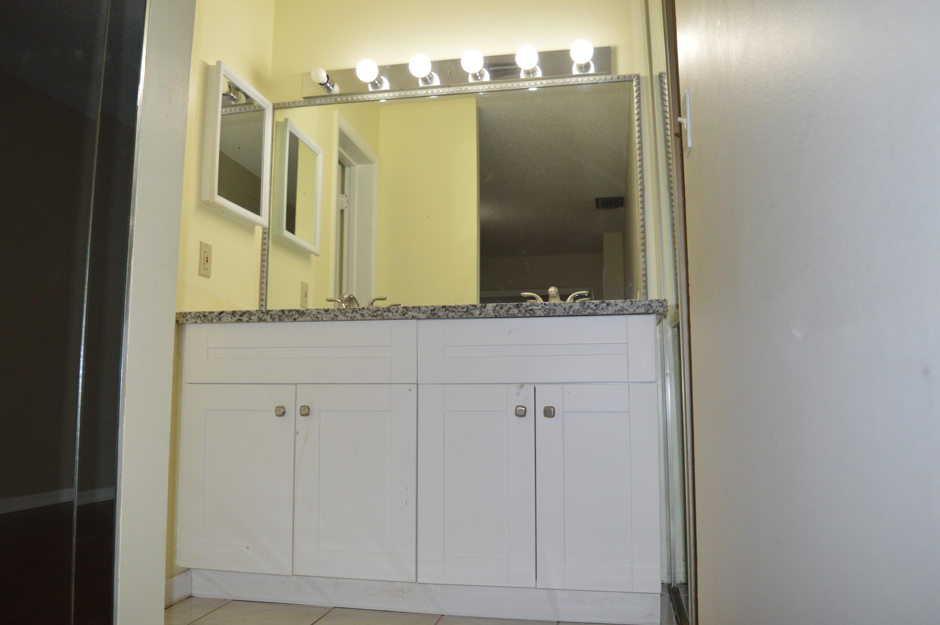KARANDA VILLAGE I-D CONDO - Residential
