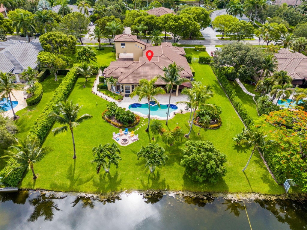 Photo of 3263 SW 138th Way, Davie, FL 33330 (MLS # B26048858)