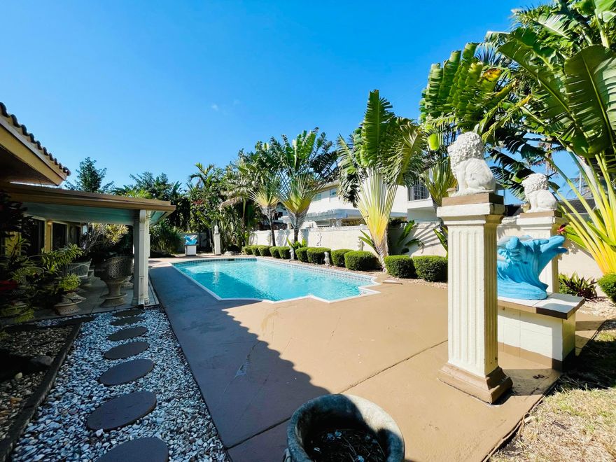 Beautiful family home in the heart of Bayview. Near anything you can think of; restaurants, coffee shops, groceries, shopping, etc. all within minutes of the home! Large pool perfect for family pool days or swimming long laps. Home has lots of potential and waiting for the right kind of love to bring it to life. Semi-Open Kitchen still good for hosting, cooking and also being able to maneuver through with ease. Large open living rooms space with potential to create great conversation areas. Pictures are subject to change as the posted pictures are about a year old. Home will be unfurnished.
