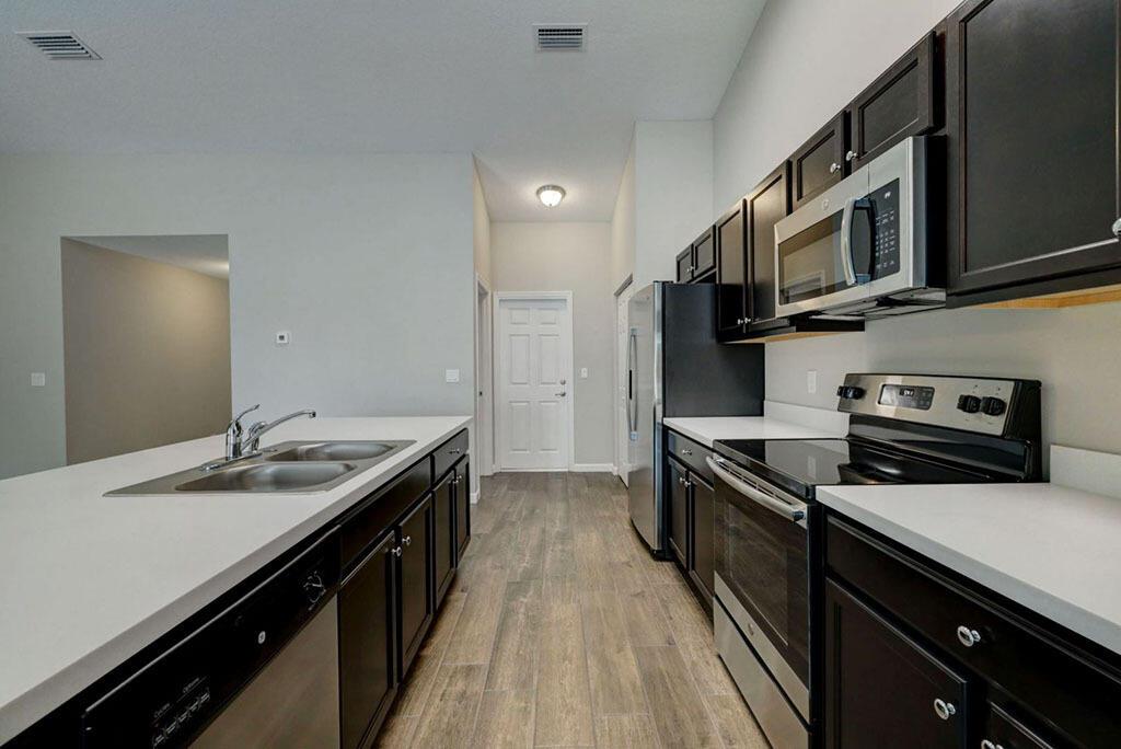 PORT ST LUCIE-SECTION 07 - Residential Lease