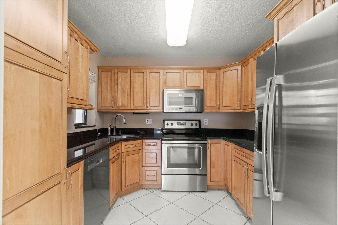 Baywood Village Iii-B Con - Residential Lease