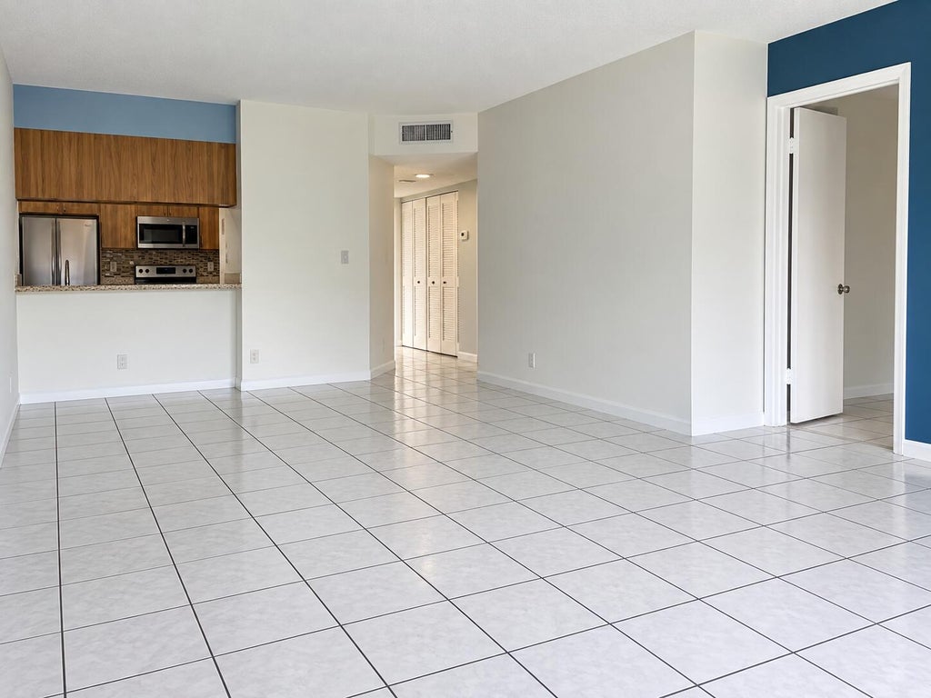 Photo of 10113 TWIN LAKES Drive #24-E, Coral Springs, FL 33071 (MLS # B26076190)