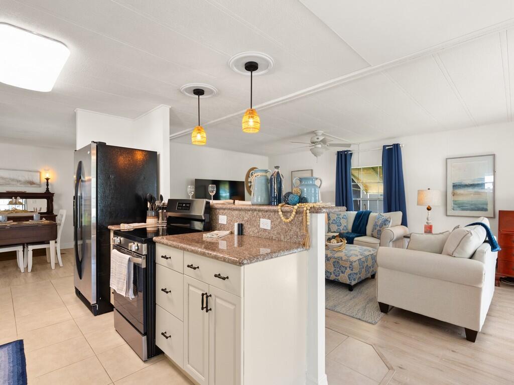 Spanish Lakes Riverfront - Residential