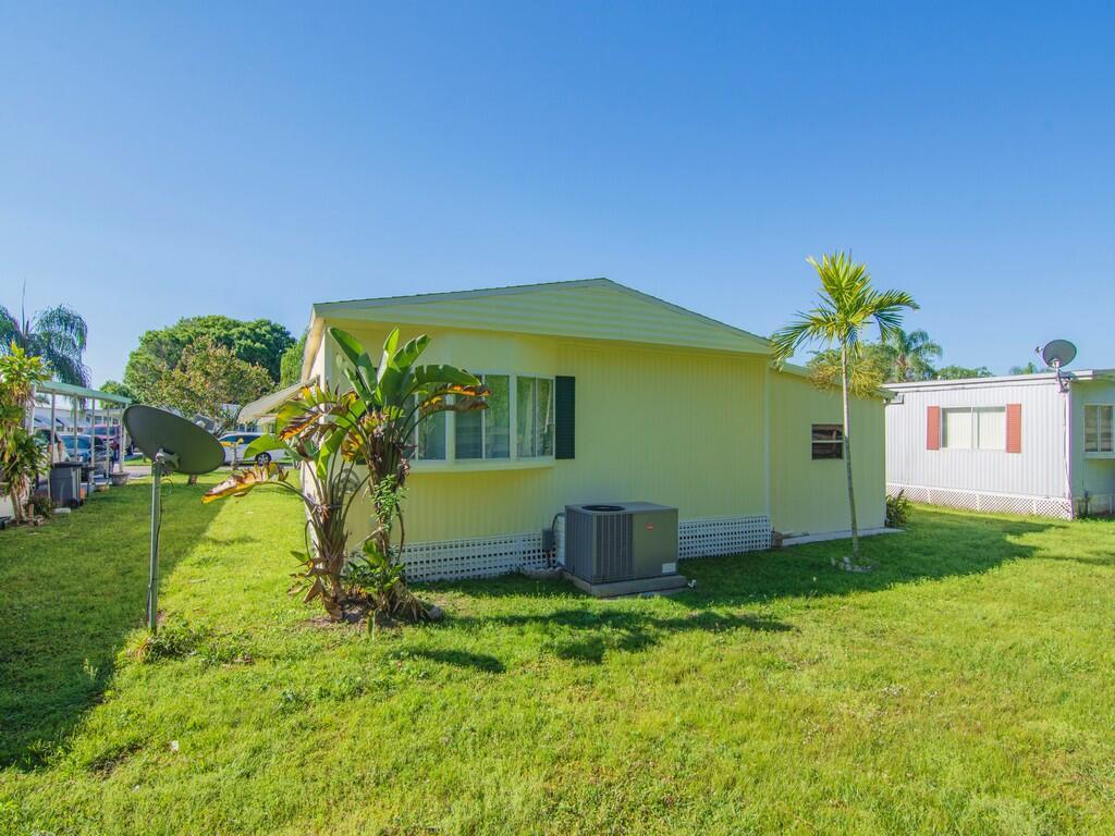 Spanish Lakes Riverfront - Residential