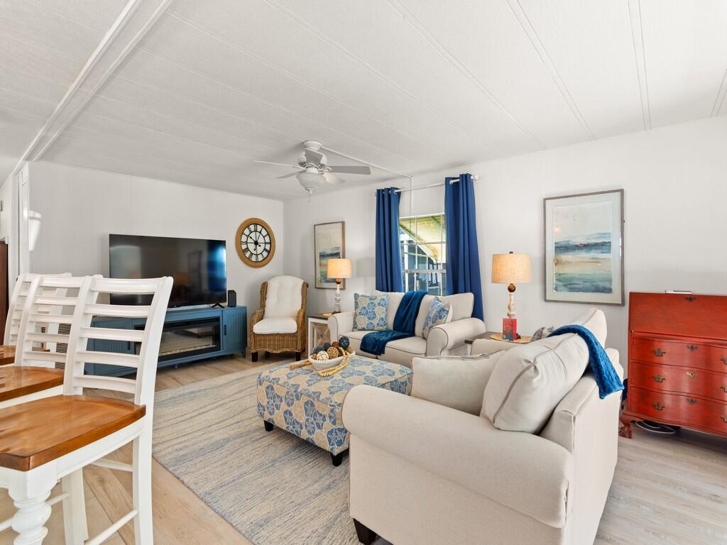 Spanish Lakes Riverfront - Residential