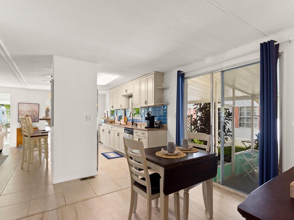 Spanish Lakes Riverfront - Residential