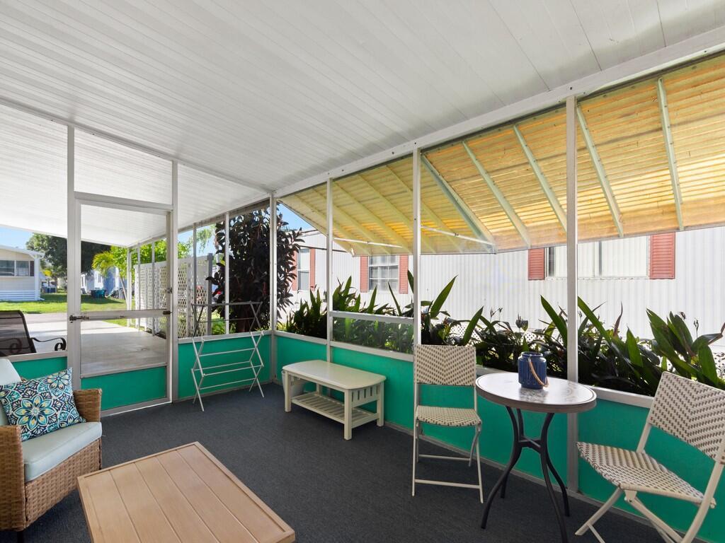 Spanish Lakes Riverfront - Residential