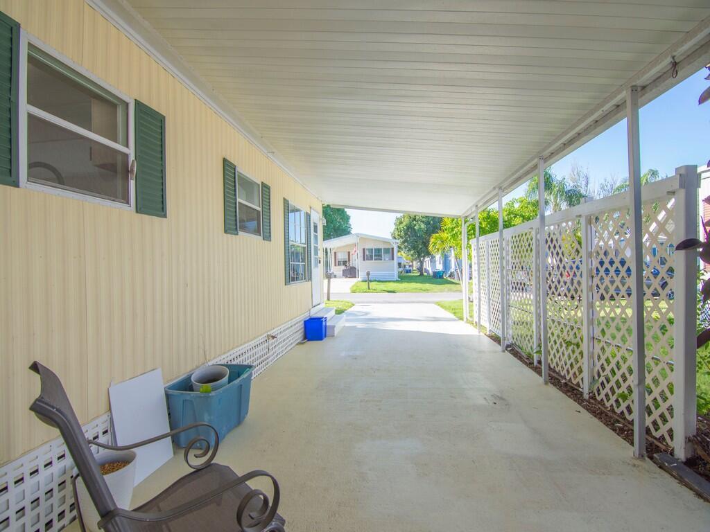 Spanish Lakes Riverfront - Residential