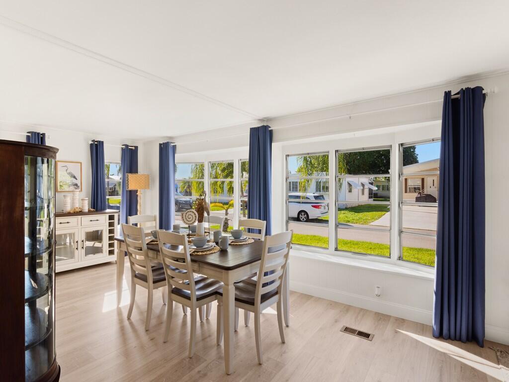 Spanish Lakes Riverfront - Residential