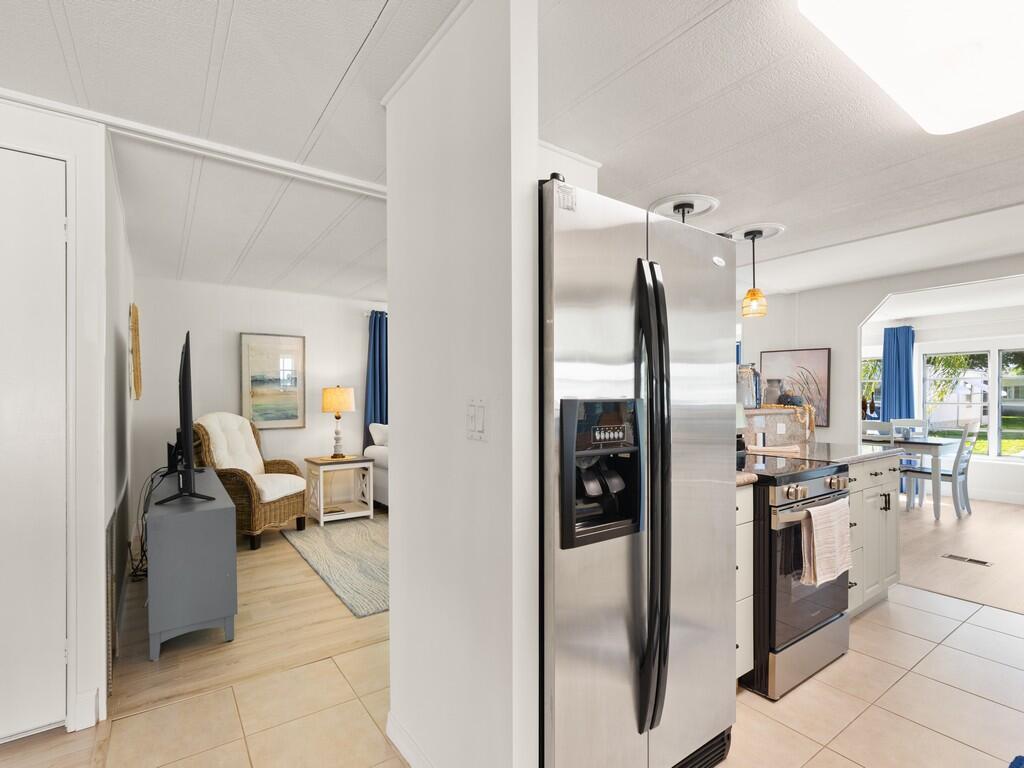 Spanish Lakes Riverfront - Residential