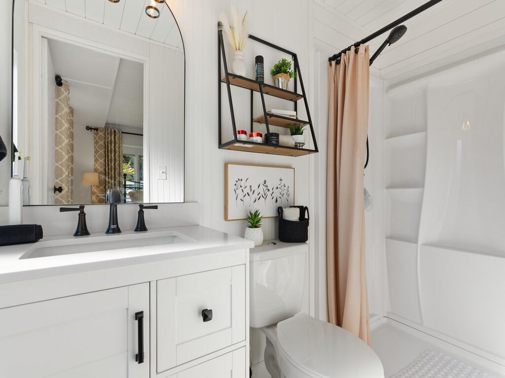 Spanish Lakes Riverfront - Residential