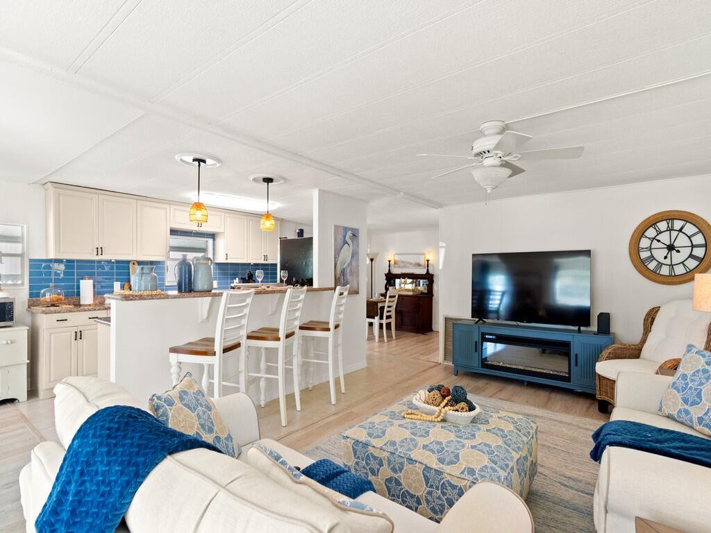 Spanish Lakes Riverfront - Residential