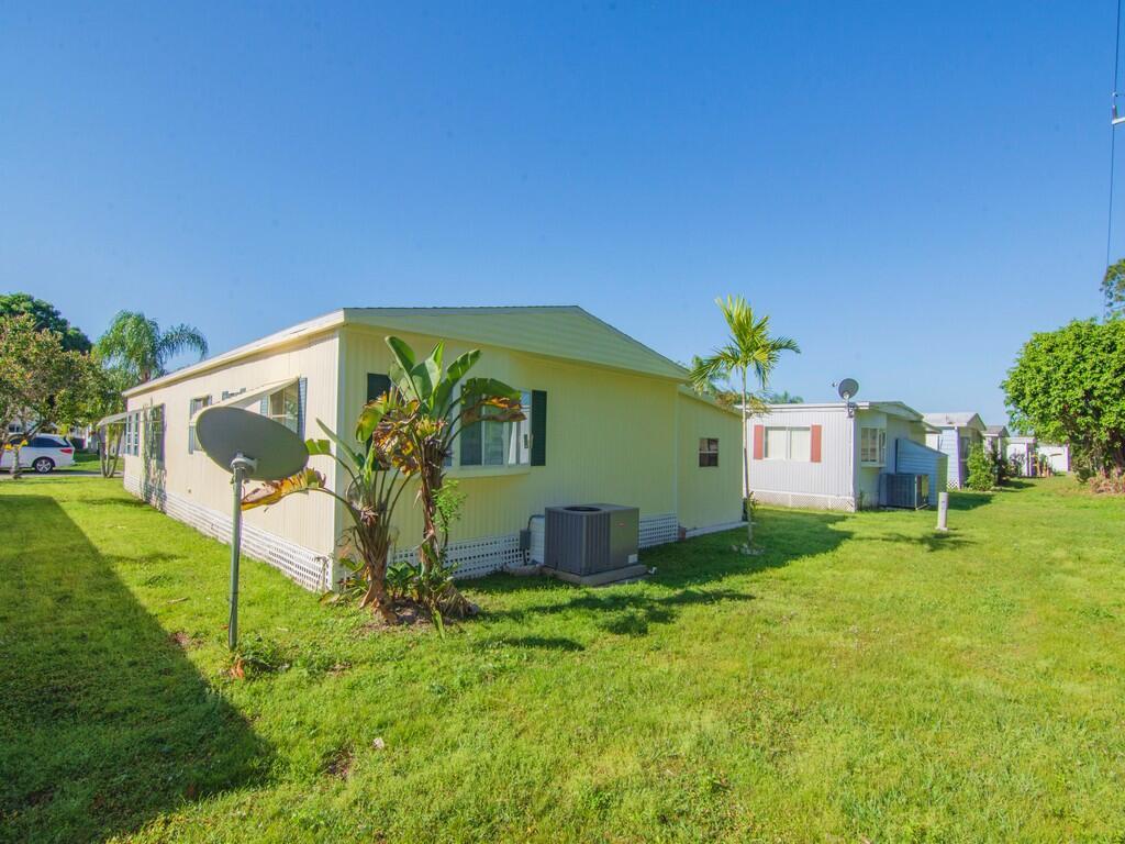 Spanish Lakes Riverfront - Residential